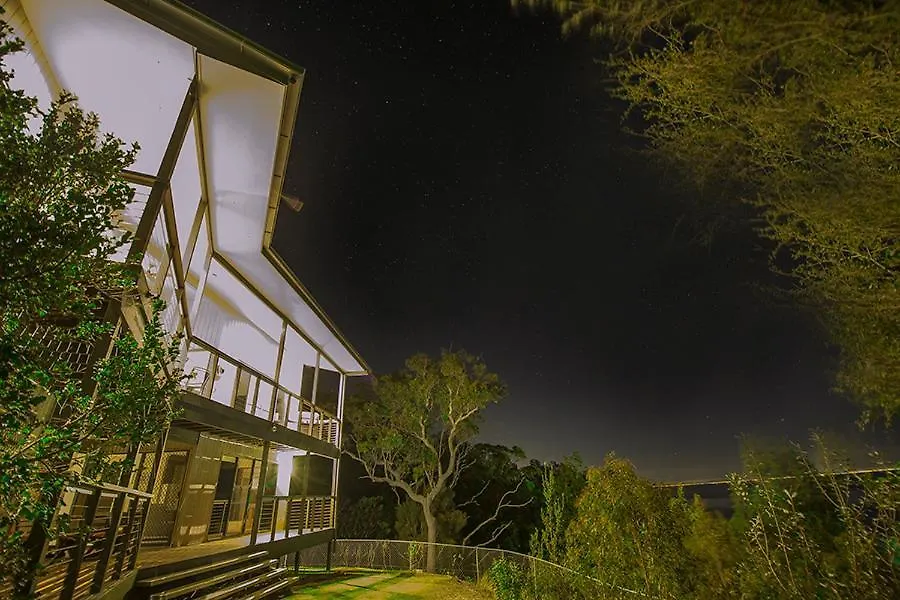 Tangalooma Holiday House 0*,
